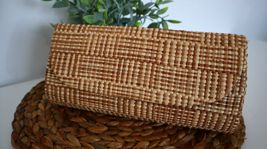 Palm Leaf Clutch - Cartera de mano confeccionada en hoja de Palma